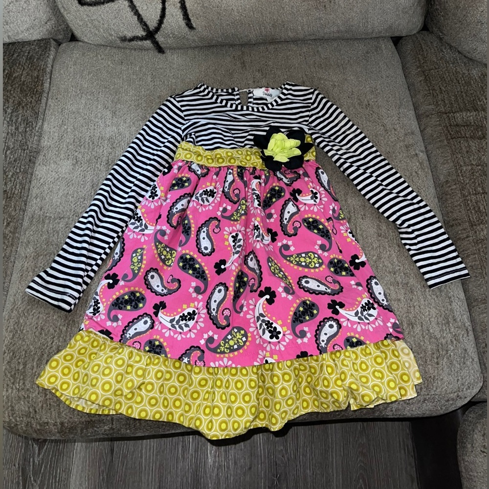 Boutique little girl size 5 or 6. Like new condition no rips or stains.